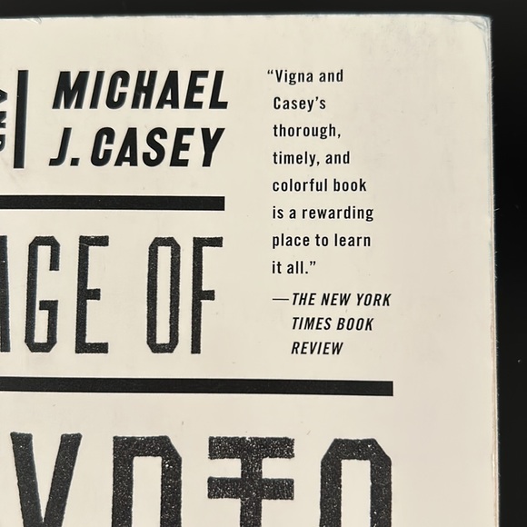 Paperback book: The Age of Cryptocurrency by Paul Vigna, Michael J Casey Used π - Picture 5 of 13
